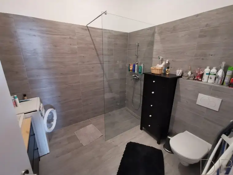 DB IMMOBILIEN | Top sanierte, vermietete Wohnung zu verkaufen! Kurzzeit Vermietungen möglich!