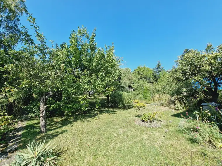DB IMMOBILIEN | Gartenparadies mit Altbestand !!!