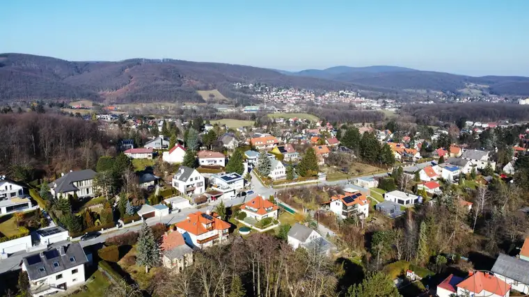 DB IMMOBILIEN | Grundstück mit wunderbarem Weitblick !