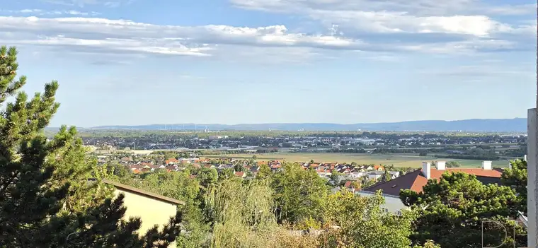 DIESER AUSBLICK! Modern wohnen über den Dächern von Bad Vöslau