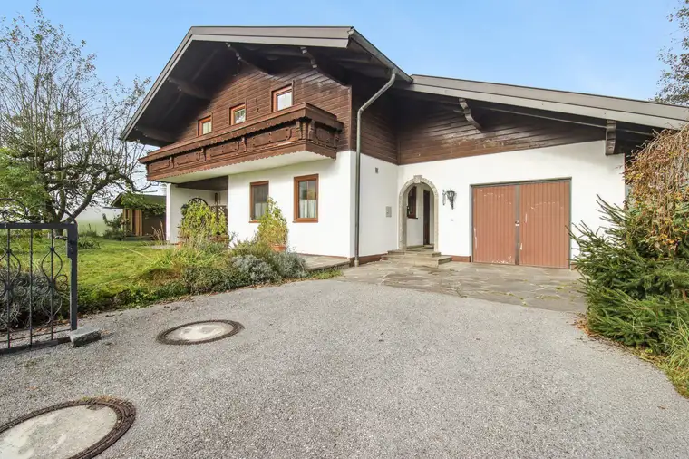 FAMILIENFREUNDLICHES EINFAMILIENHAUS IN RUHIGER WOHNLAGE VON SEEKIRCHEN