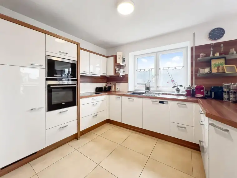 EXKLUSIVE 3-ZIMMER-WOHNUNG MIT BALKON UND GARTEN – RUHIGE LAGE IN EGGELSBERG