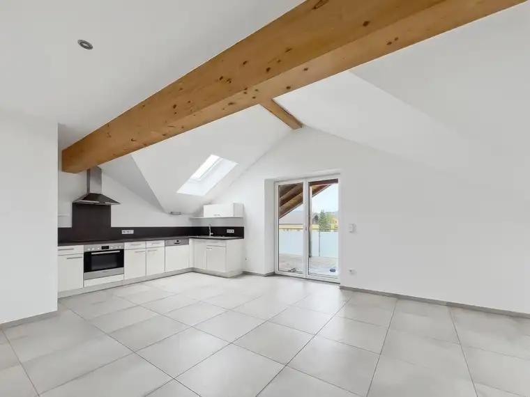 MODERNE 3-ZIMMER-WOHNUNG MIT 18,64m² TERRASSE UND BLICK INS GRÜNE IN EGGELSBERG