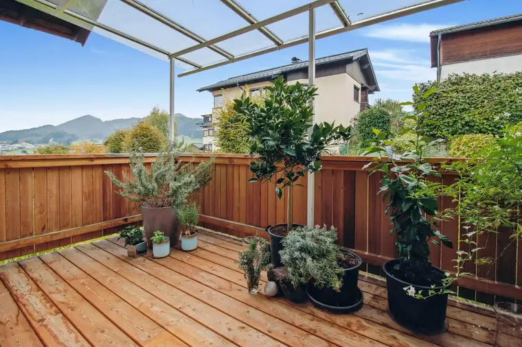 NEUWERTIGE 3-ZIMMER-WOHNUNG MIT BALKON IN HOF BEI SALZBURG