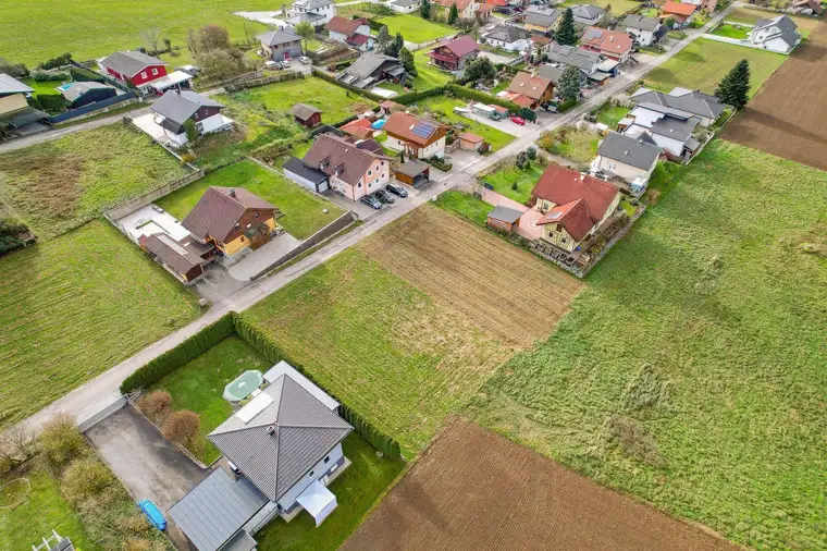 ATTRAKTIVES GRUNDSTÜCK IN RUHIGER LAGE