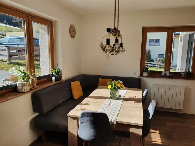 2.5-Zimmer Erdgeschosswohnung mit Terrasse und Garten