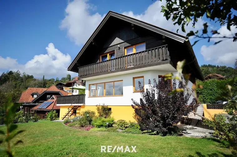 Großzügiges Einfamilienhaus mit tollem Ausblick in St. Urban nahe Feldkirchen.