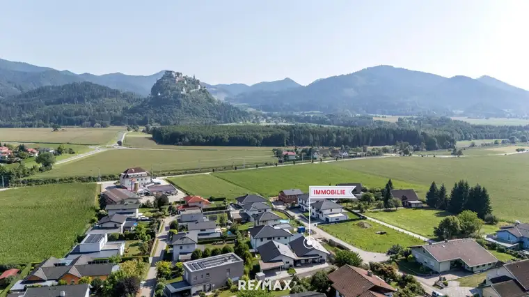Ihr neues Zuhause mit Burgblick!