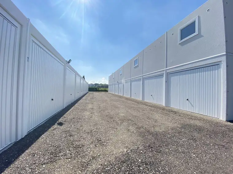 Garagenpark mit 44 Garagen und Storage Boxen in Schwertberg zu kaufen
