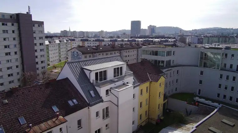 Neue 5 Zimmer-Dachgeschoßwohnung Top E01 in Linz Urfahr - Erstbezug - ideal für WG