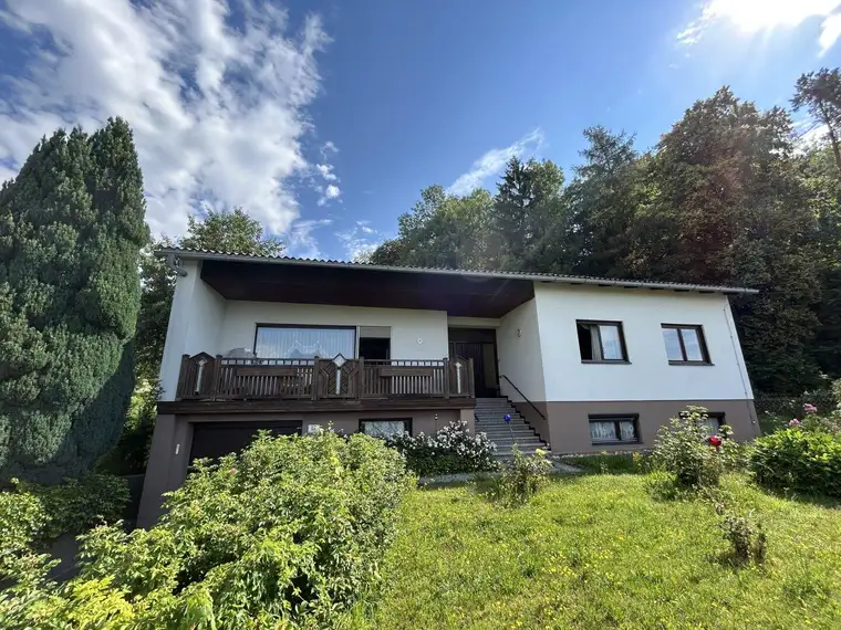 Charmantes Einfamilienhaus mit großem Grundstück in Freudenstein, Feldkirchen an der Donau