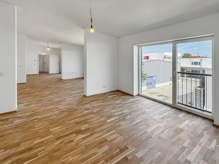 Büro - Erstbezug | Neue und hochwertig ausgestattete Bürofläche | Bodentiefe Fenster
