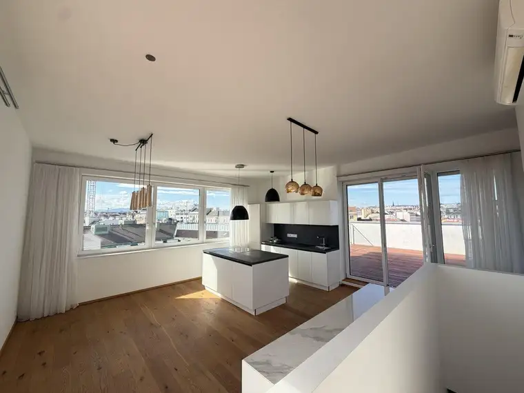 Penthouse-Feeling nahe Naschmarkt: Klimatisierte 4 - Zimmer-Dachgeschoßwohnung mit zwei Terrassen