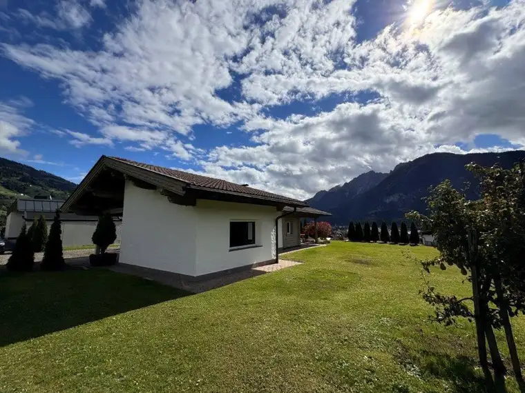 Großes Grundstück mit kleinem Bungalow in einzigartiger Lage zu verkaufen!