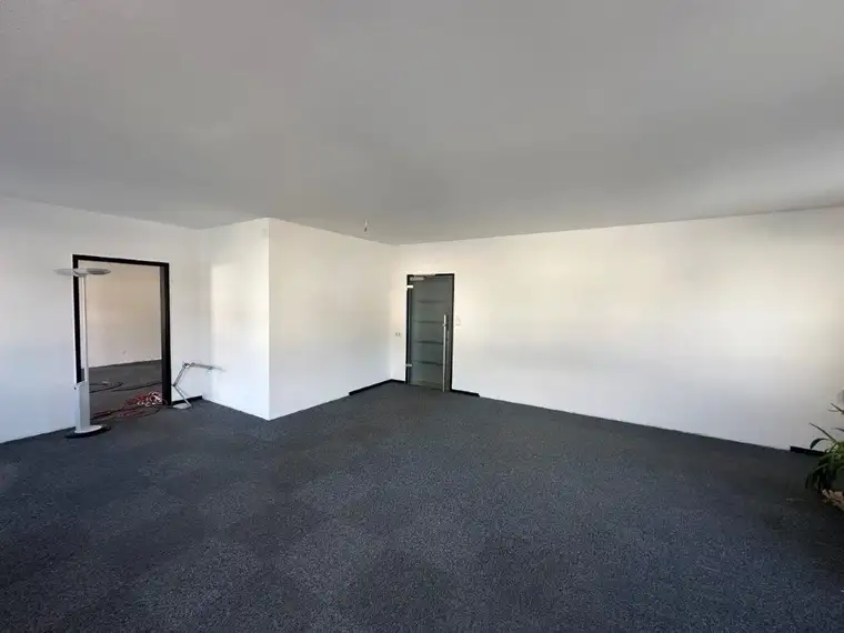 Büroräumlichkeiten in Lienz zu vermieten!