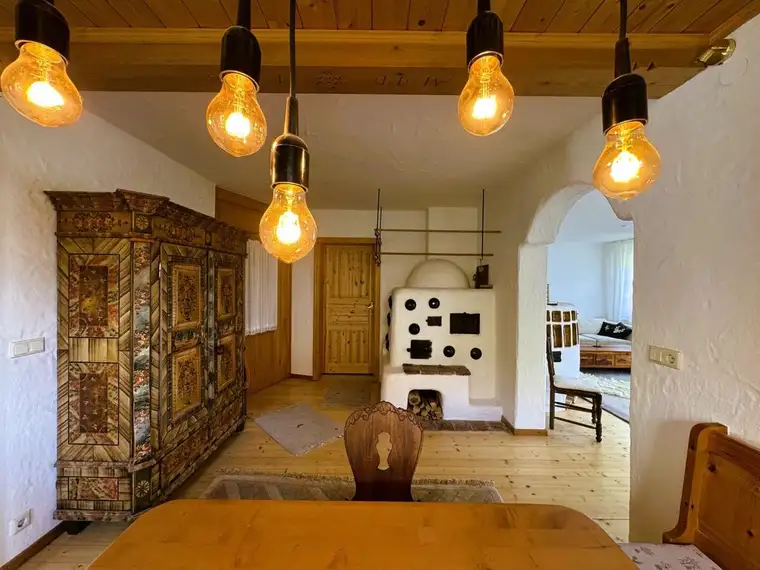 Kachelofenwärme &amp; Alpenkulisse!Charmantes Wohnhaus mit Planaiblick