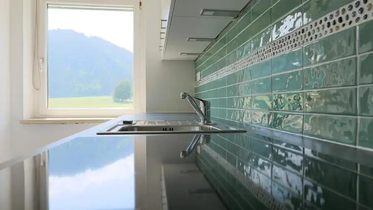 Großartiges Panorama - ohne die Berge zu erklimmen! Anlagewohnung!