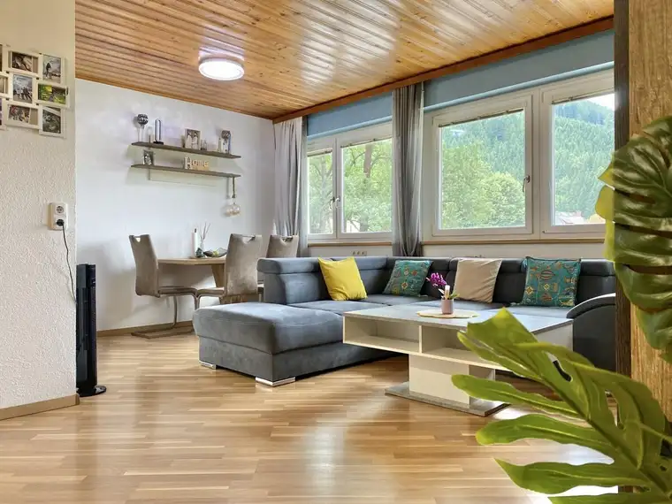 Zentral, Ruhig, Bequem – 3 Zimmer Eigentumswohnung mit Lift &amp; Keller in Trieben!