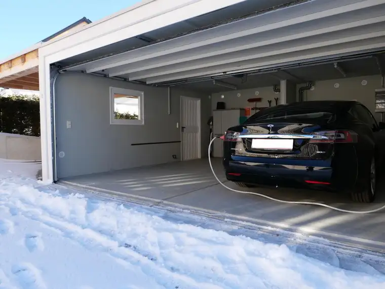 Doppelgarage mit Carport für Skibegeisterte mit E-Ladeanschluss in Tauplitz