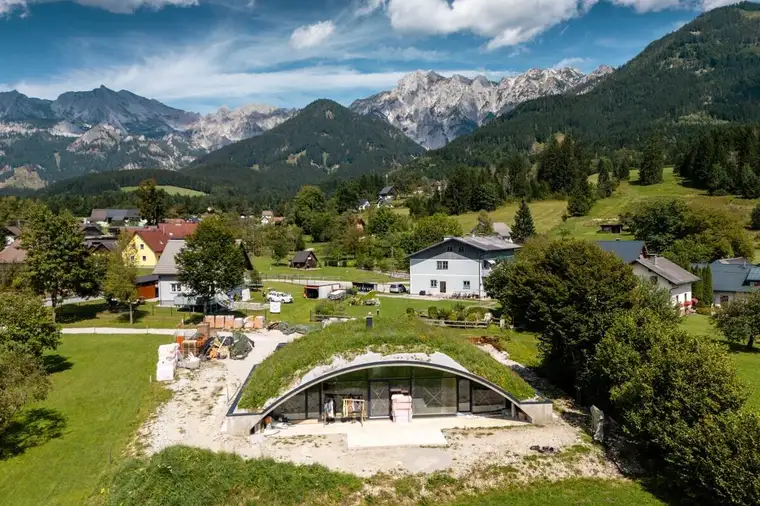 Architekturjuwel in Hall – Bogenhaus mit traumhafter Alpenkulisse und unverbaubarem Panoramablick!