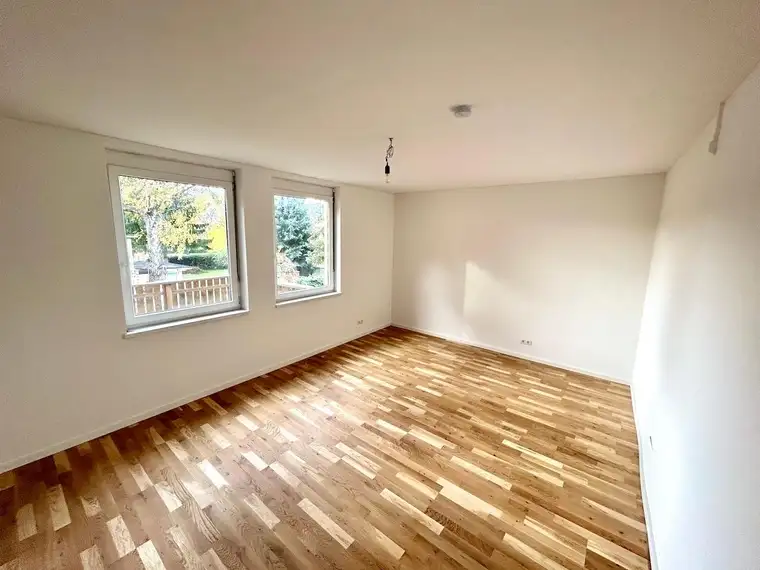 Traumhafte 2-Zimmer-Wohnung mit Terrasse in bester Lage zu vermieten!!