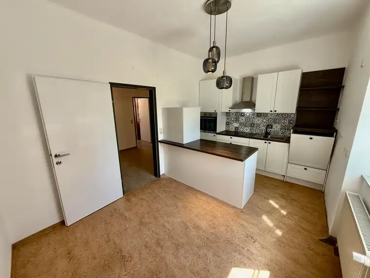 Großzügige 4-Zimmer-Wohnung zu vermieten! PROVISIONSFREI