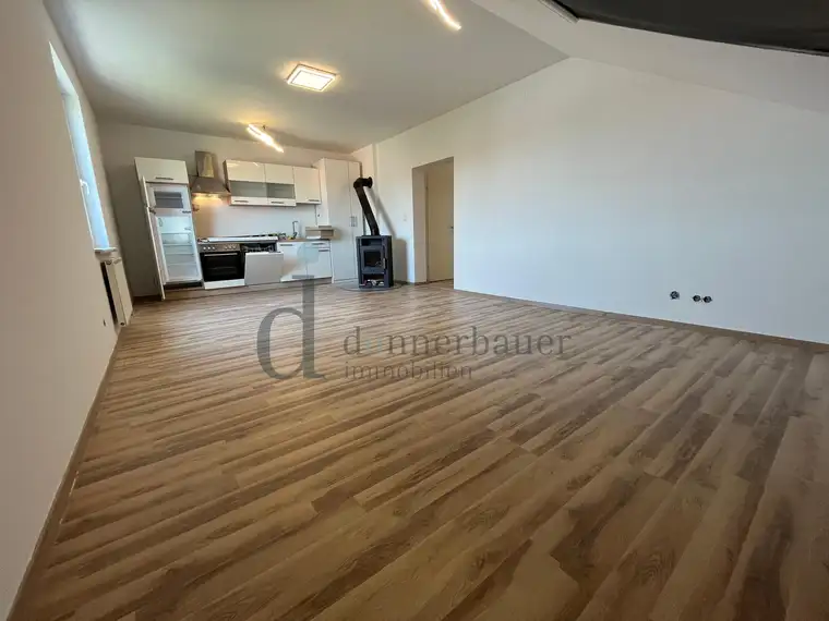 PROVISIONSFREI! Dachgeschosswohnung inklusive Heizkosten!