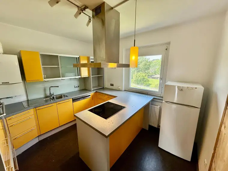 4-Zimmerwohnung mit separater Küche, Loggia und Parkplatz in Wilhelmsburg, nähe St. Pölten!