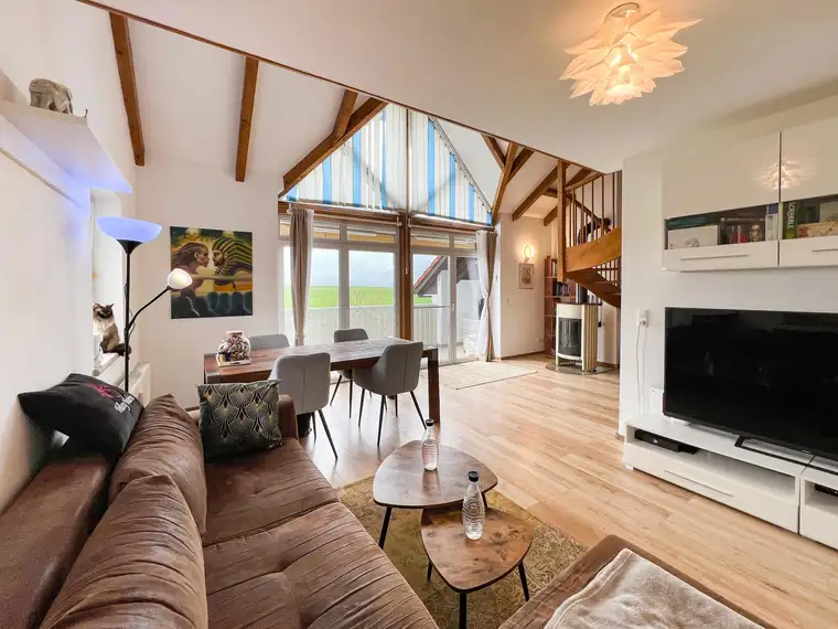 Stilvolle 4-Zimmer-Maisonettenwohnung mit traumhaftem Ausblick