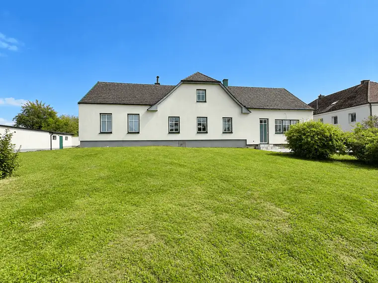 Familienfreundliches Einfamilienhaus mit großem Garten und viel Platz in Göpfritz an der Wild