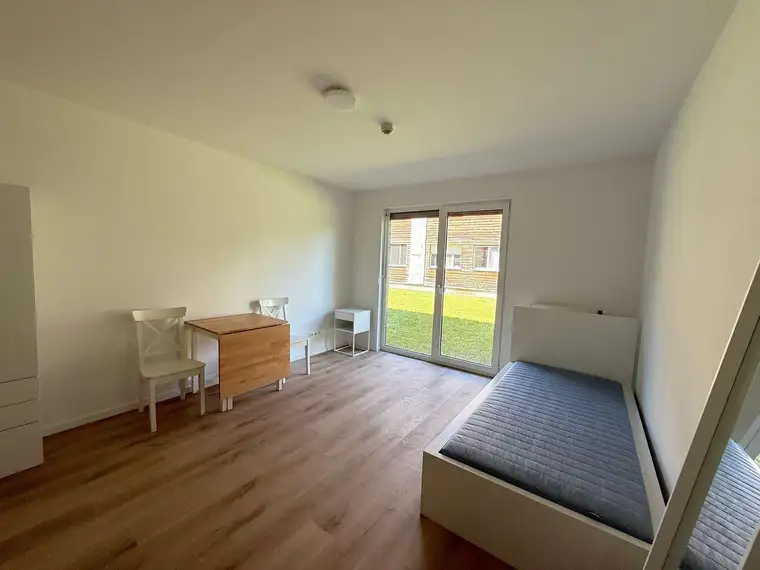 Ideal für Studierende oder Berufspendler: Renovierte 1-Zimmer-Wohnung mit Gartenzugang