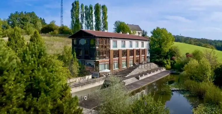 Eibiswalds Juwel: Innovatives Iwein Hotel - Luxuriöses Wohnen, Wellness &amp; Events