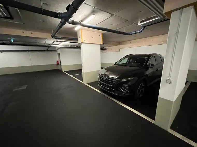 Tiefgaragen-Parkplatz im 22. Bezirk