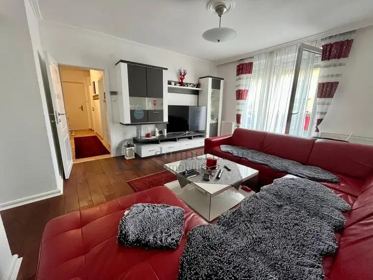 Charmante 2-Zimmer-Wohnung mit Balkon und Parkmöglichkeiten in Maxglan, Salzburg