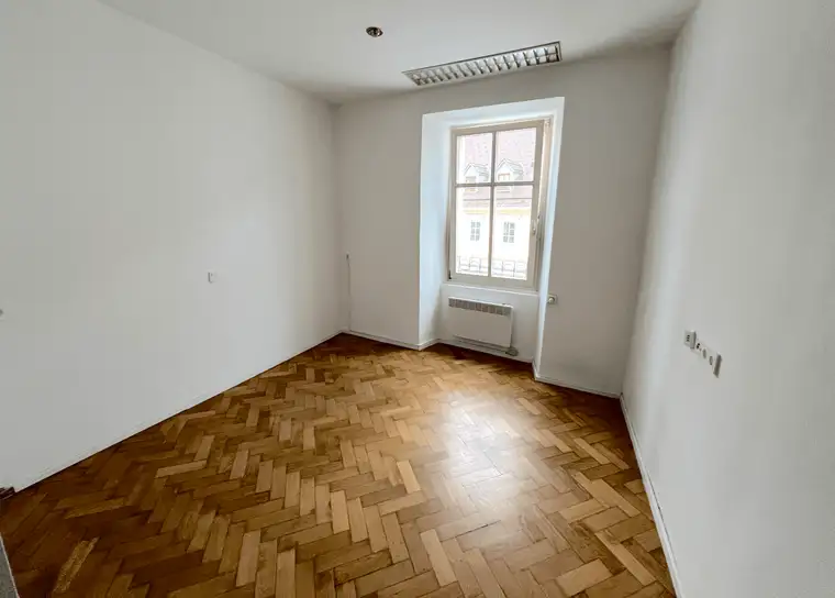 Altbau Starterwohnung/Büro/Praxis in Wolfsberg