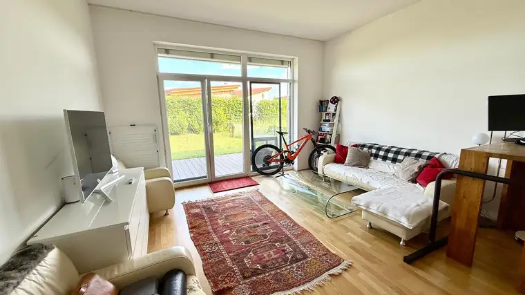 2 Zimmerwohnung mit 160 m² Garten in Litzelsdorf!