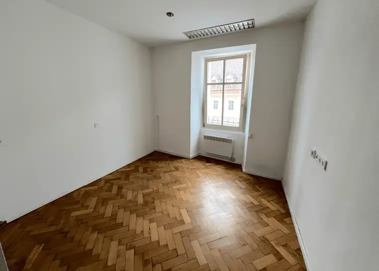 Altbau Starterwohnung/Büro/Praxis in Wolfsberg