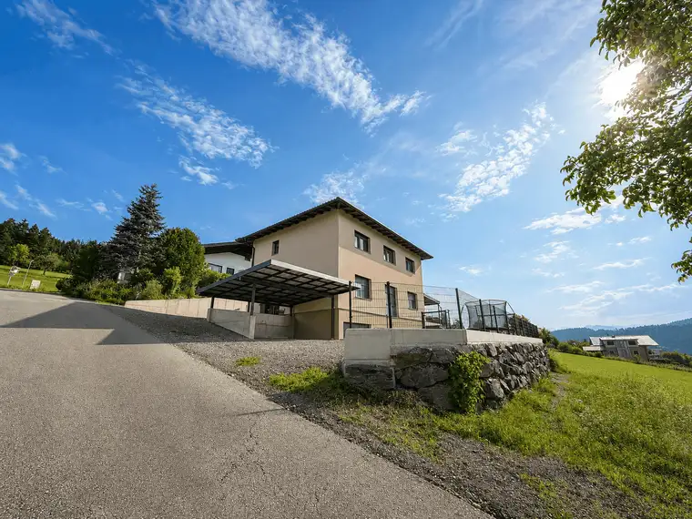 Landleben genießen – großzügiges 250 m² Wohnhaus mit Einliegerwohnung nahe Klagenfurt
