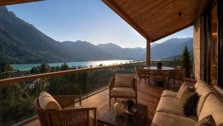EXKLUSIV WOHNEN AM ACHENSEE – Lake View { BERGSEE CHALET } Top 2.3