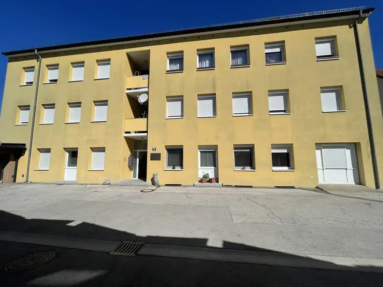 Schöne 4-Zimmer -Gartenwohnung in guter Lage! (WG möglich)