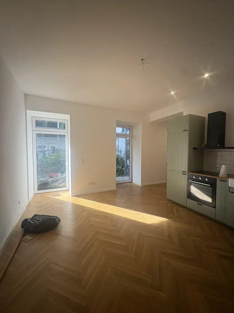 Schöne 3 Zimmerwohnung mit Garten in guter Lage und Westbahnhofnähe!!!