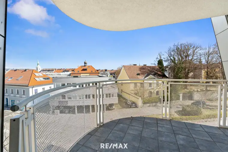 Beste Innenstadtlage mit 2 Balkonen - Adaptierungen erforderlich