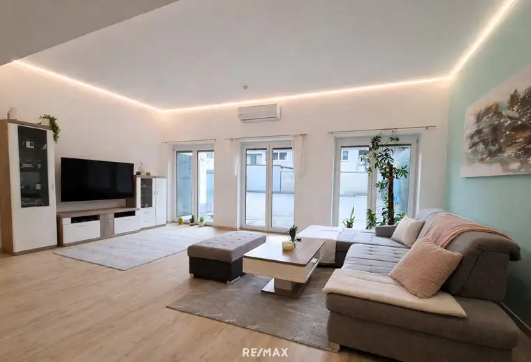 Großzügige Innenstadtwohnung mit vermieteter Geschäftsfläche – attraktive Rendite