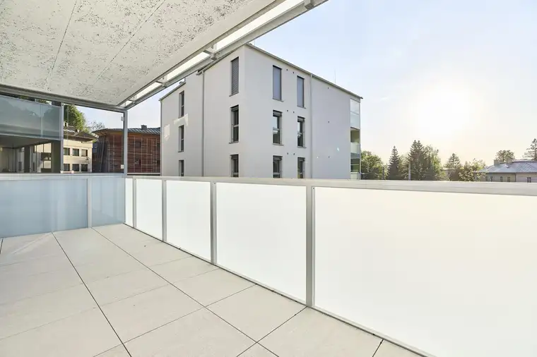 Sonniger Rückzugsort im 1. Stock – 3-Zimmer mit Westbalkon und Weitblick