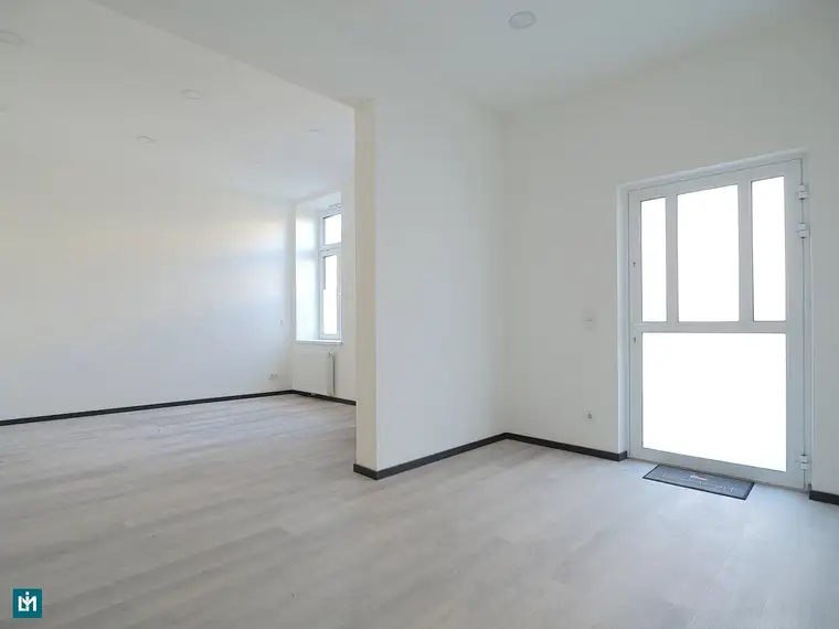 !!! ERSTBEZUG NACH SANIERUNG !!! HOCHWERTIGES 4 - ZIMMER GESCHÄFTSLOKAL / NÄHE U3 ENKPLATZ