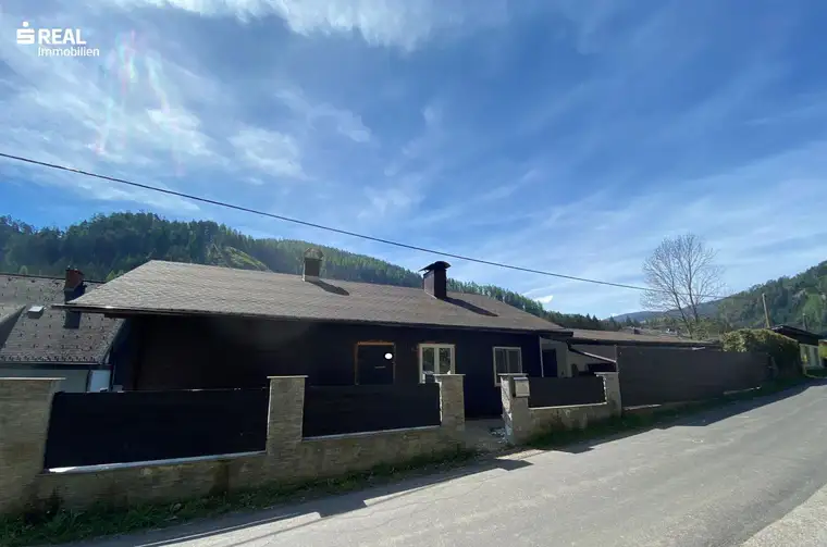 Geräumiges 198 m² Haus mit 3 Wohneinheiten in ruhiger Grünlage nahe dem Ortszentrum von Judenburg
