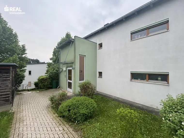 Ruhig wohnen, stadtnah leben – 2-Zimmer-Wohnung in Hart bei Graz mit sonnigem Balkon und Carport