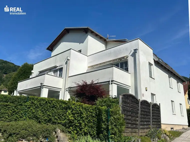 2-Zimmer-Wohlfühl-Maisonette mit Dachterrasse und Tiefgaragenplatz!