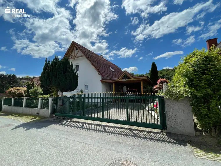 Mein gemütliches Zuhause in zentraler und ruhiger Wohnlage mit herrlichem Garten - Gamlitz