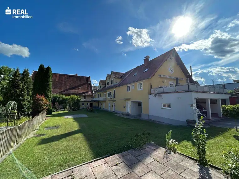 Attraktives Stadthaus mit Erweiterungs- und Neubaupotential
